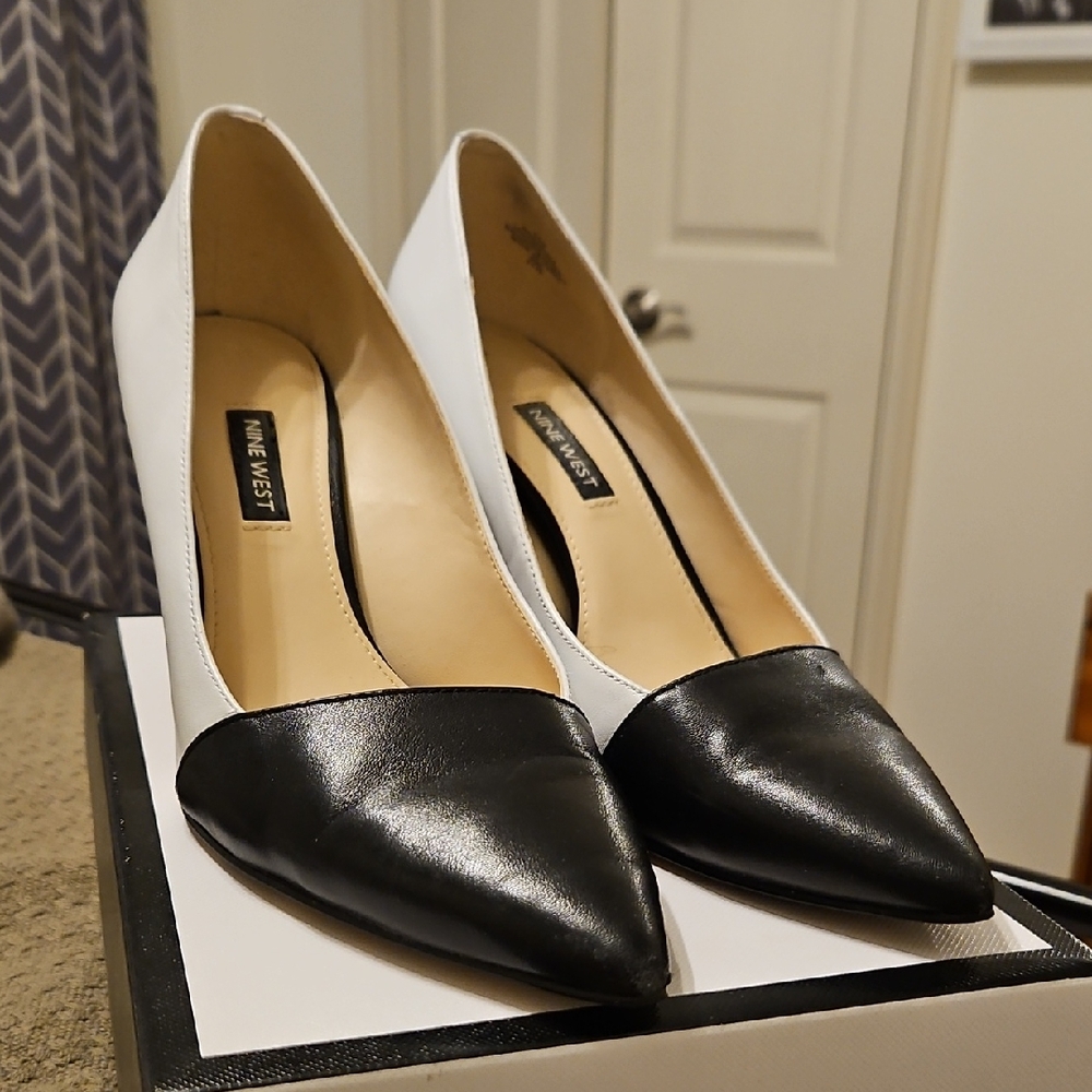 Nine West Black & White Colorblock Pointed-Toe Heels (Women’s 9.5M)